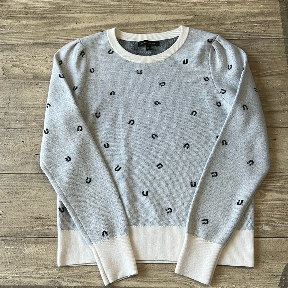 Banana Republic horseshoe print sweater size medium.